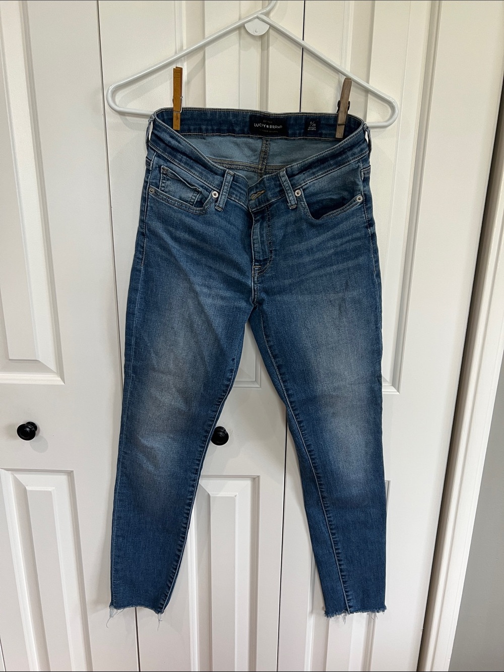 Lucky BrandStella Skinny Blue Cropped Skinny Jeans with Raw Hem